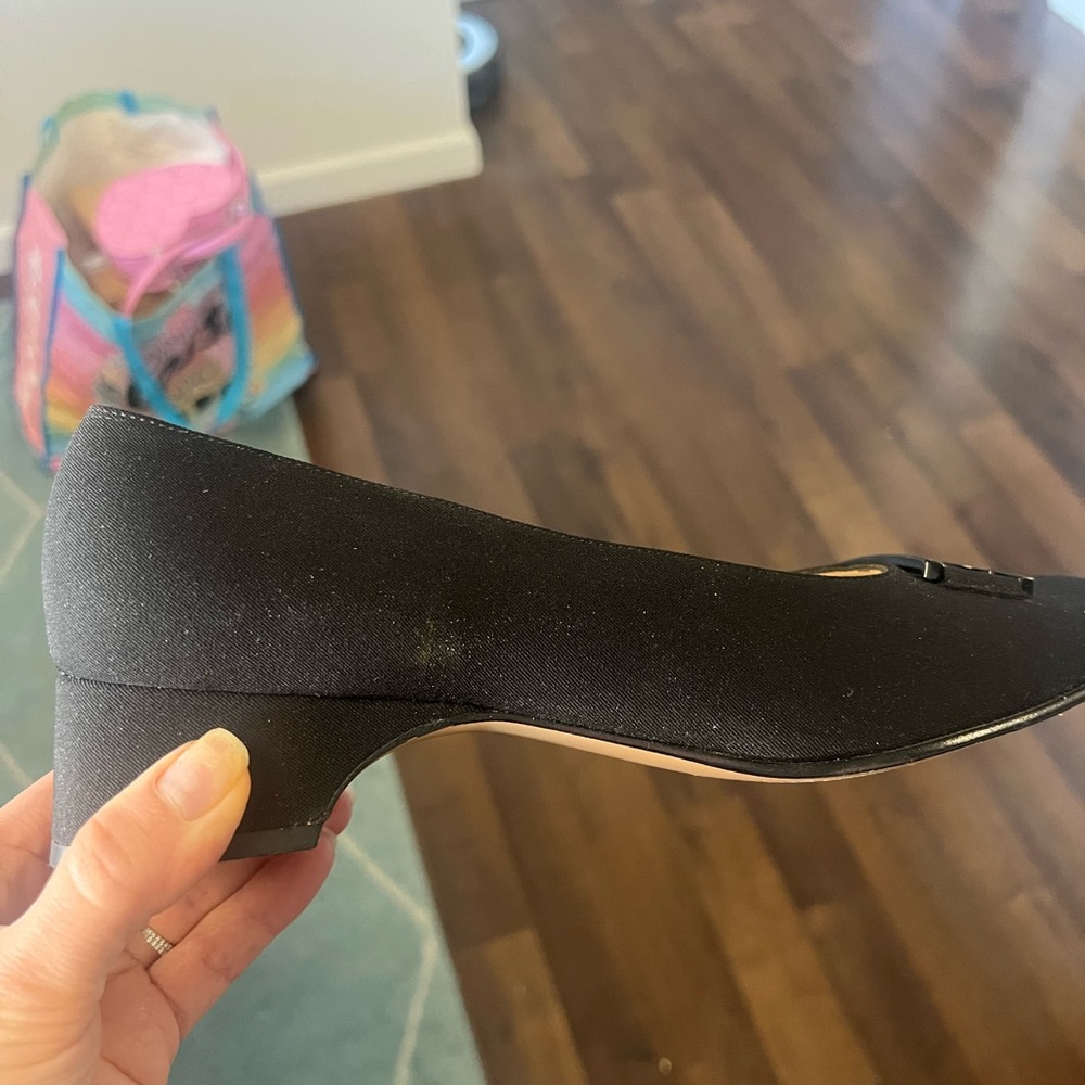 Black Ferragamo shows worn only a fee times size 9B - Picture 2 of 4